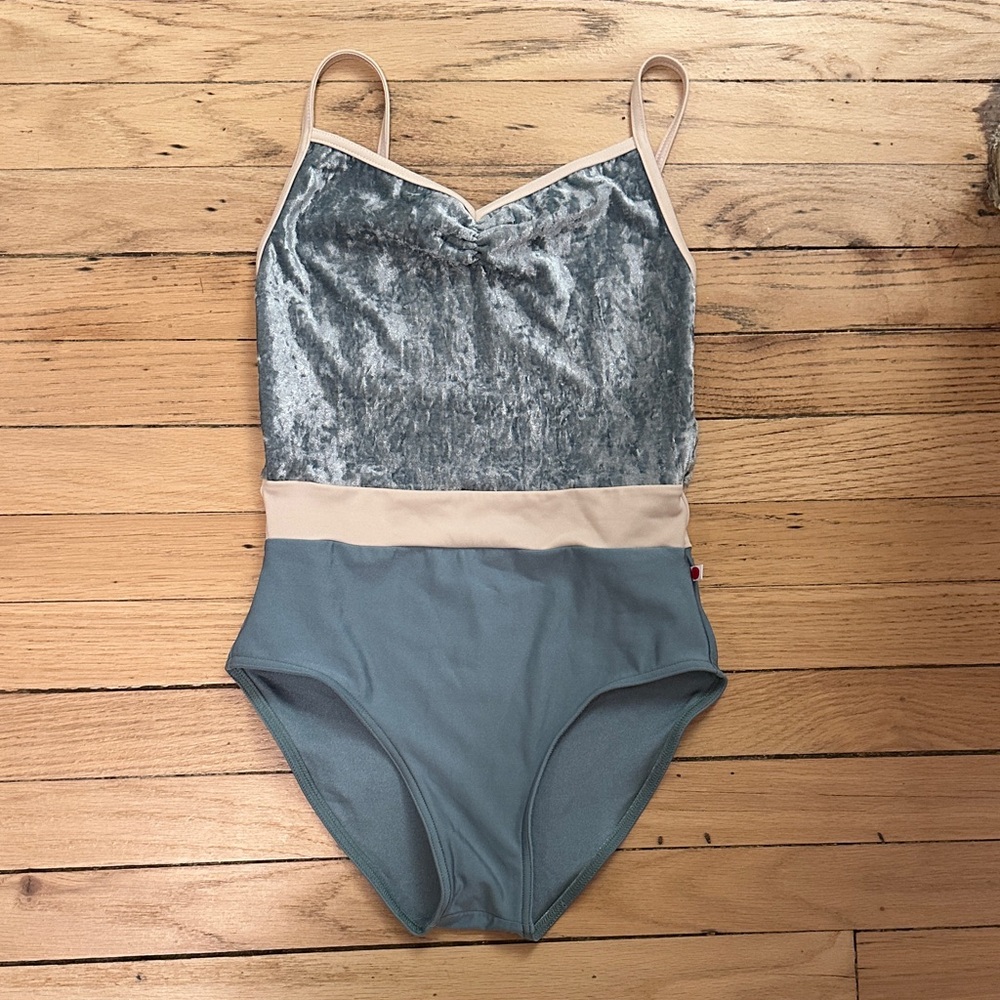 Yumiko blue velvet leotard